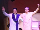 बुडत्या बंधूंना आता 'हिंदी'चा आधार?