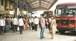 पहिली भेट... शहराच्या गोंधळात हरवलेली ओळख