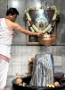 पंतप्रधानांच्या तपपूर्तीनिमित्त भाजप नेत्यांकडून अभिषेक, होमहवन
