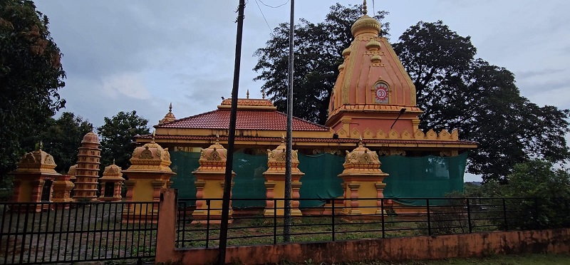 सर्वण सातेरी मंदिरात चोरी