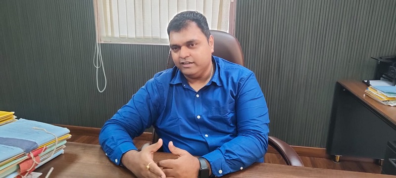 टाऊट्सच्या तडीपारीचा विचार!
