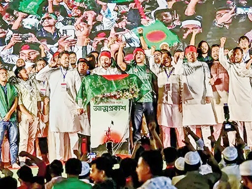 राजकारणाची हळूहळू निवडणुकांकडे वाटचाल