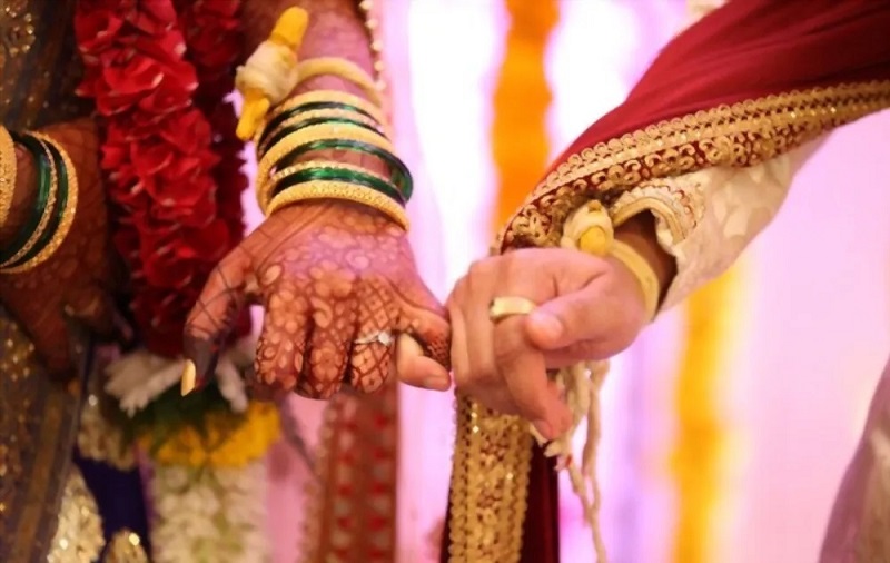 सासर - स्वप्न  की शस्त्र?