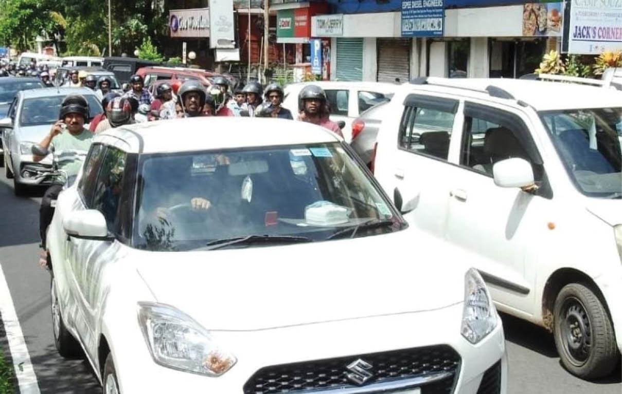 मडगावात वाहतुकीसह नागरिकांची कोंडी सुटणार कधी?