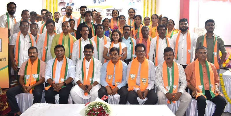 डबल इंजिन सरकारची कामे लोकांपर्यंत पोहोचवा !