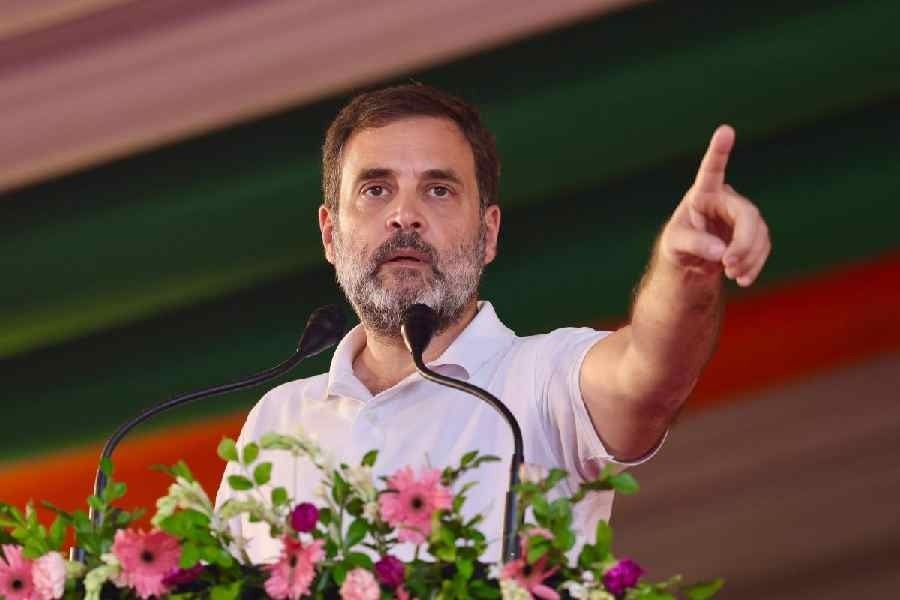 राहुल गांधींच्या वर्षपूर्तीनंतरचे चित्र