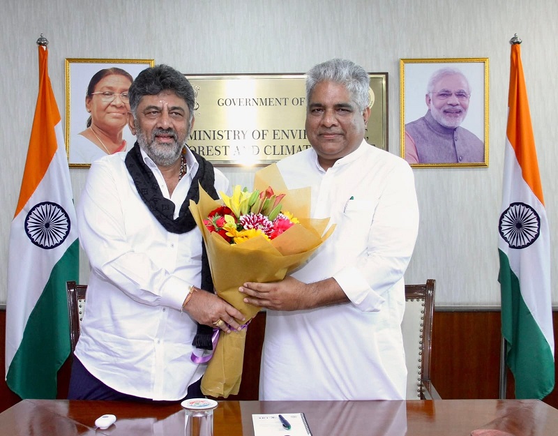 जलप्रकल्पांना वनजमीन, पर्यावरण परवाना देण्याची कर्नाटकची केंद्राला विनंती
