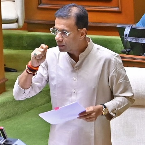 छापे टाकून त्रास देण्याचा एफडीएचा हेतू नाही : आरोग्यमंत्री राणे