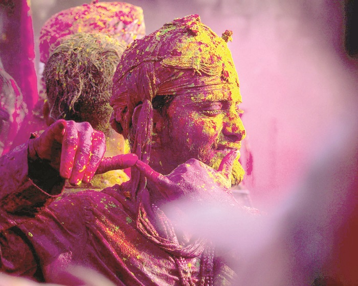 कृष्णाच्या मार्गावर चालणे