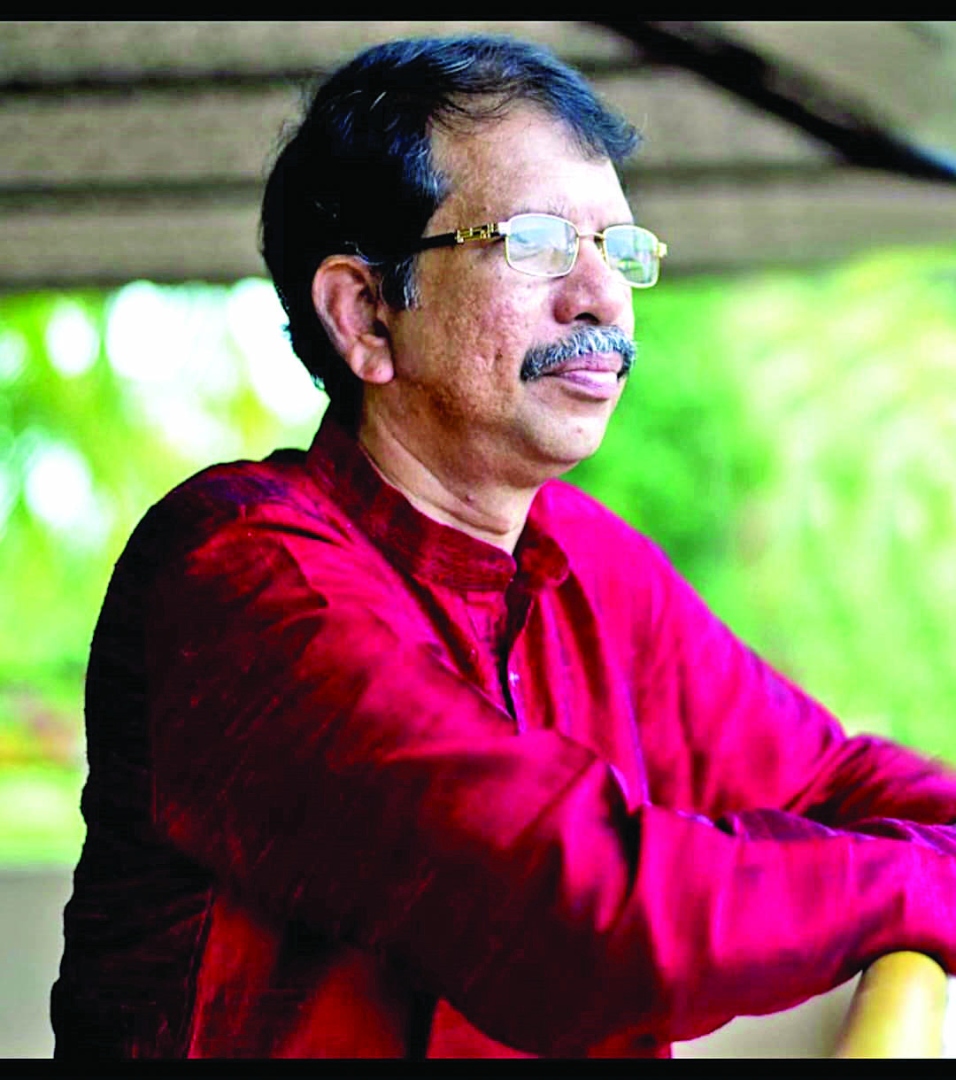 आकाशवाणी कलाकार –   उदय म्हांबरो