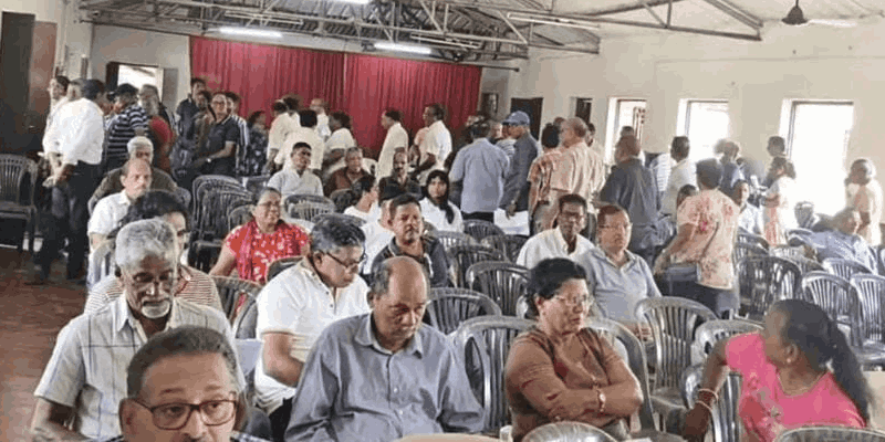 माजोर्ड्यात नागरिकांनी अर्धवट सोडली ग्रामसभा