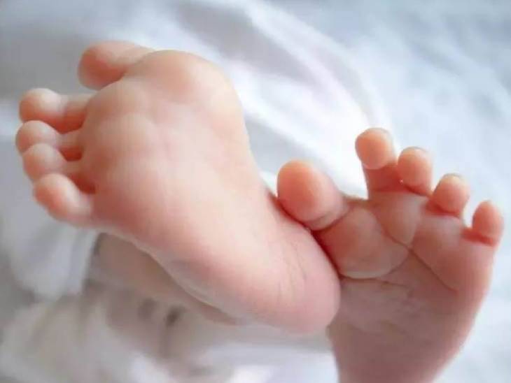 म्हापसा इस्पितळातील शौचालयात अर्भाचे अवशेष टाकून महिला फरार
