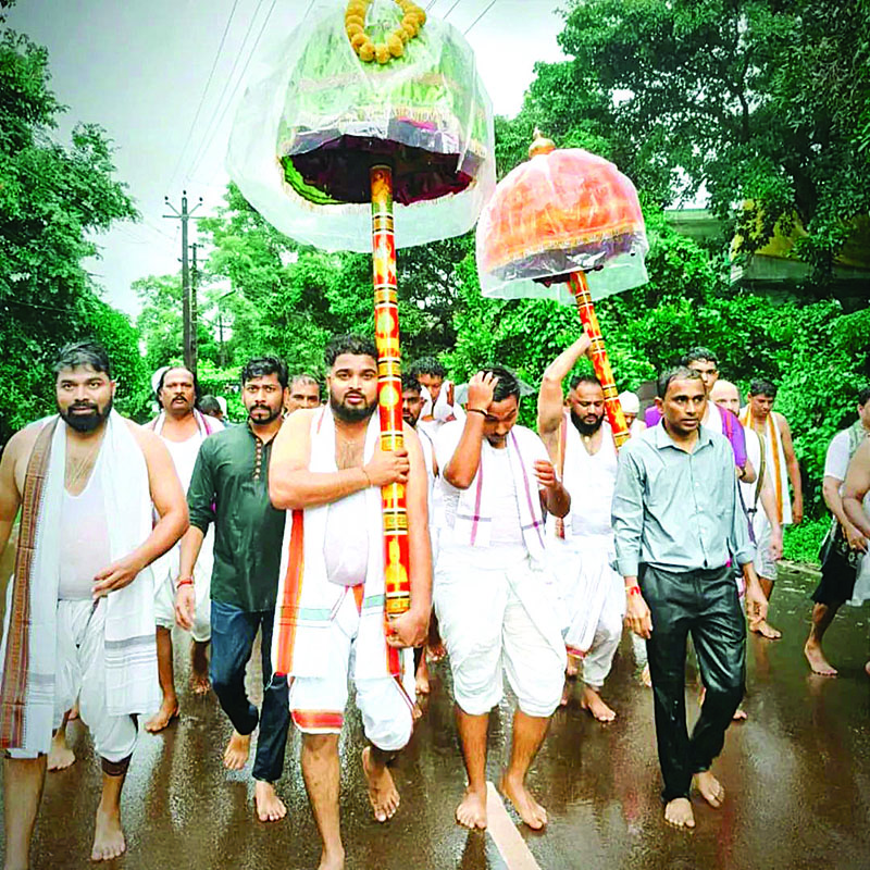 नवरात्रीतल्या देवाच्या तरंगा..!