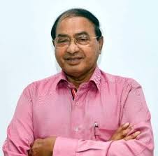 धूर्त राजकारणी... धुरंधर प्रशासक