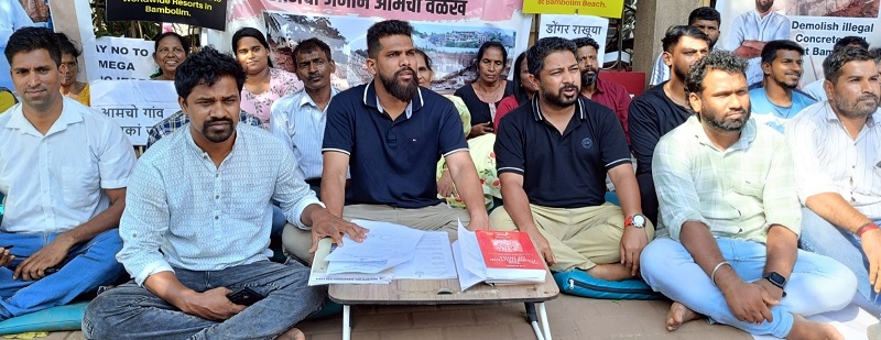 आमदार बोरकर, मनोज परब यांच्यासह ५० जण आरोपमुक्त