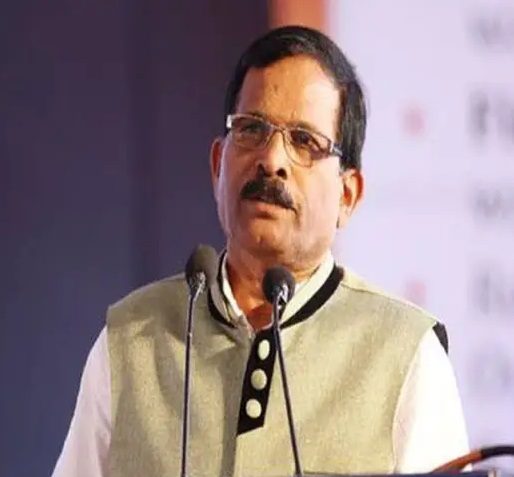 शिक्षणाद्वारे समाज परिवर्तन करणारे रवी नाईक यांचे विचार पुढे नेऊया!