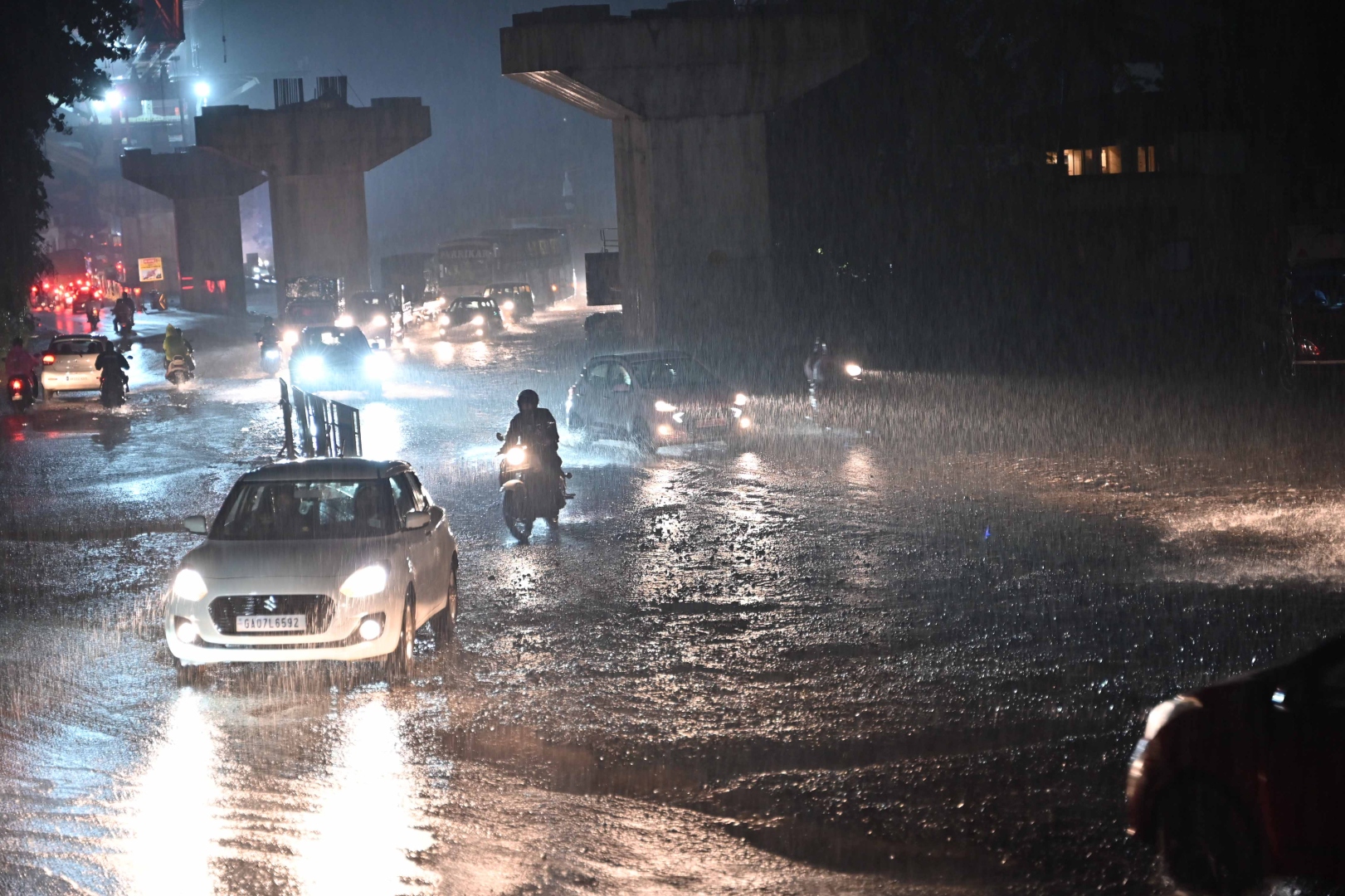 अतिवृष्टीचा कहर; मे ते ऑक्टोबरपर्यंत तब्बल १६१ इंच पाऊस