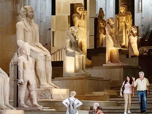 गिझाच्या जगातील सर्वात मोठे संग्रहालय खुले