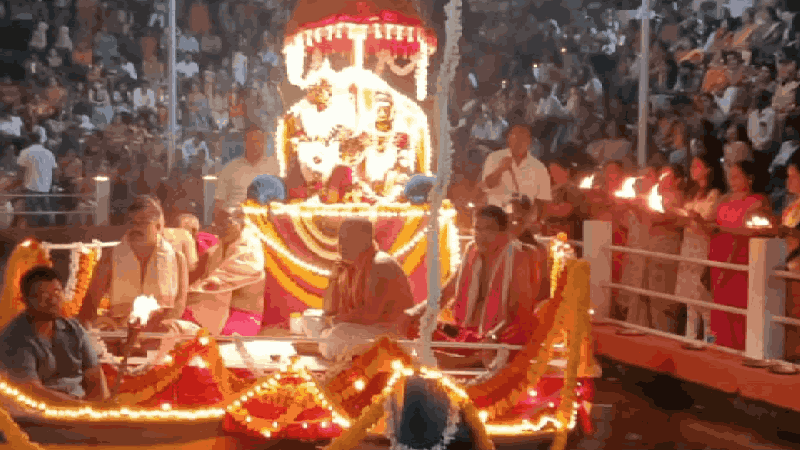 श्री शांतादुर्गा फातर्पेकरीण देवस्थानच्या नौकाविहाराला अलोट गर्दी