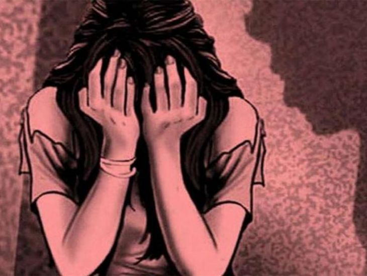 अल्पवयीन मुलीवर लैंगिक अत्याचार करून फरार असलेल्या आरोपीस अटक