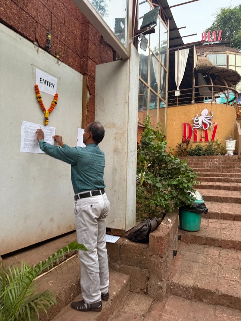 तत्कालीन पंचायत संचालकांकडून अनेक नोटिसींना स्थगिती