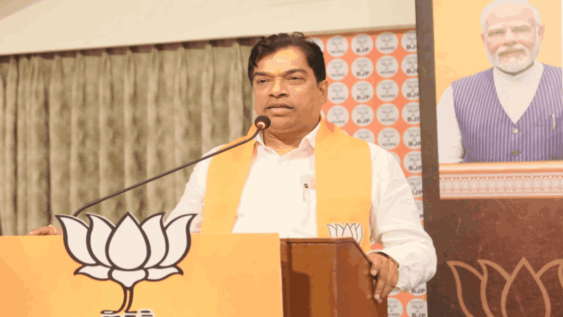 प्रकल्पांना नावे देताना पण कॉंग्रेसची घराणेशाही : दामू नाईक