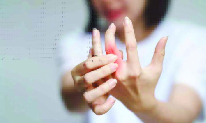 महिलांमध्ये संधिवाताचा धोका जास्त का?