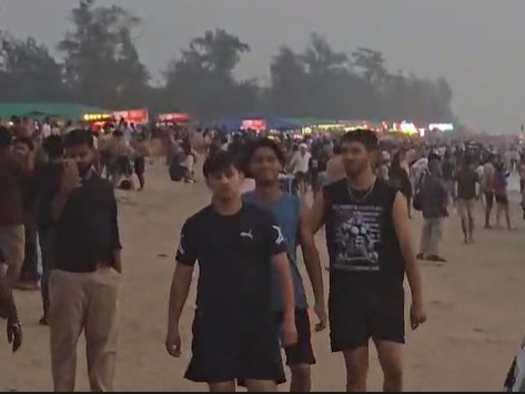 नाताळ, नववर्ष स्वागतासाठी गोव्याचे समुद्रकिनारे पर्यटकांनी फुलले
