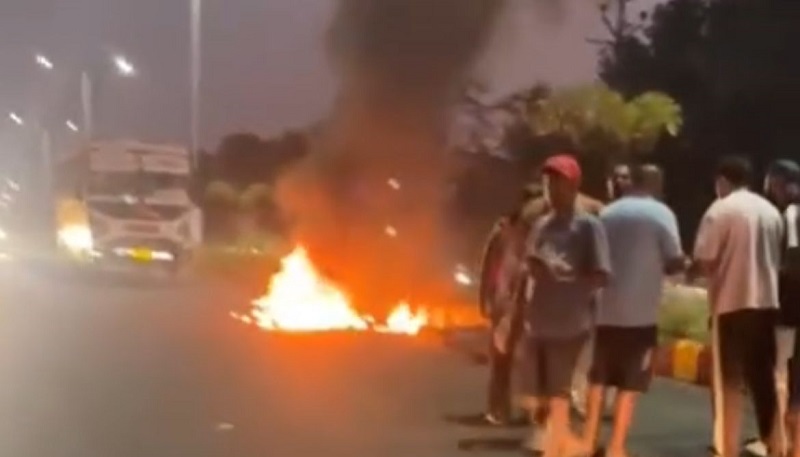 बसच्या धडकेत दुचाकीने घेतला पेट; दुचाकीस्वाराचा होरपळून मृत्यू
