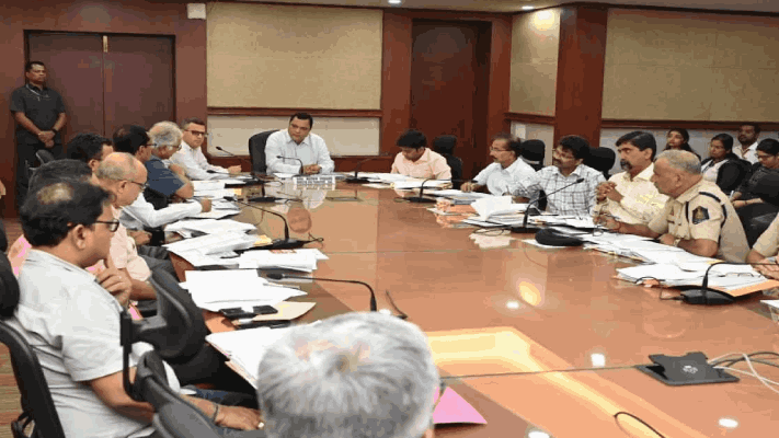 रस्त्यांवरील अतिक्रमणाविरोधात होणार कारवाई