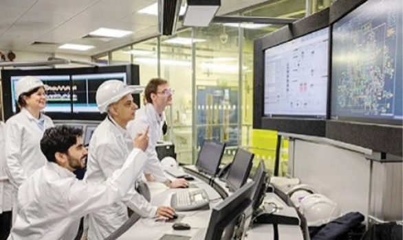 ब्रिटिश अर्थव्यवस्थेला गती देण्यात भारतीयांची भरारी