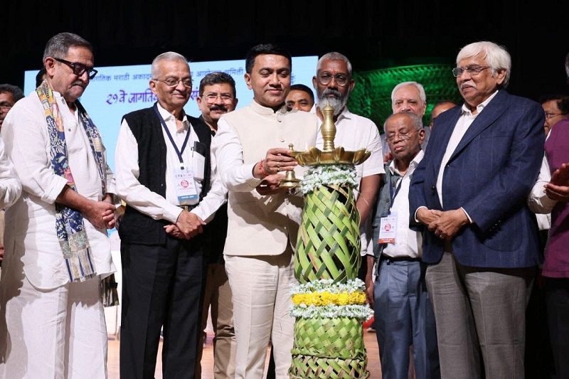 मराठी ही शिक्षण, संशोधन, प्रशासनाची भाषा व्हावी : मुख्यमंत्री