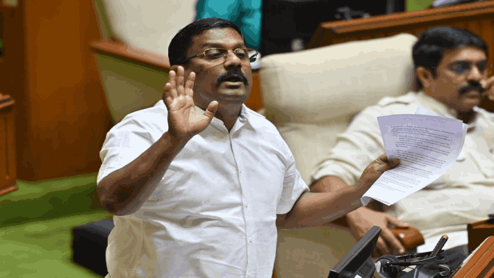 बर्च दुर्घटना चौकशी अहवाल सरकार का उघडत नाही? : वेंझी व्हिएगस