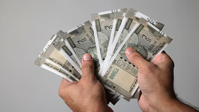 ४८३ विधवांना सरकारी मदतीची अजूनही प्रतीक्षाच