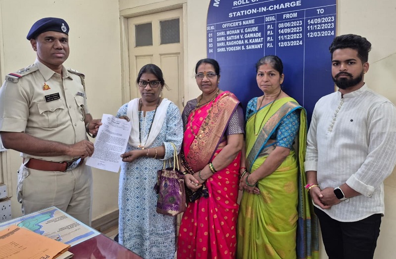 प्रजासत्ताकदिनी राष्ट्रध्वजाचा अवमान रोखा !