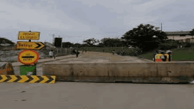 उड्डाणपुलाच्या कामासाठी गवंडाळी रस्ता वाहतुकीला बंद