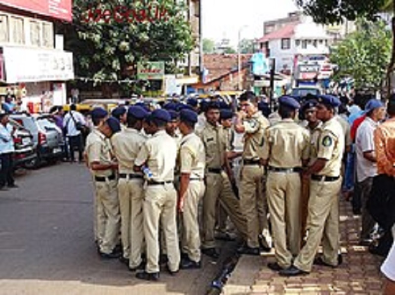 कनिष्ठ कर्मचाऱ्यांपेक्षाही कमी पगार; ९५ पोलीस हवालदारांची न्यायालयात धाव