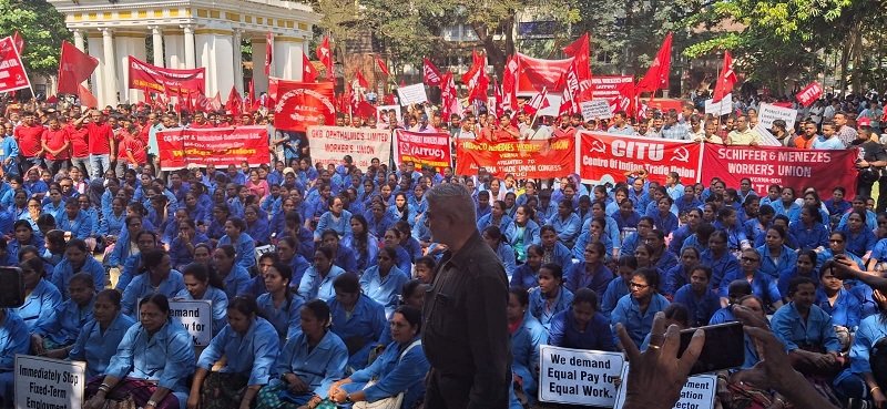 कामगार विरोधी केंद्रीय कायदे रद्द करा !