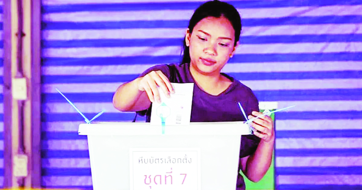 थायलंडमध्ये आली लोकशाहीवादी लाट