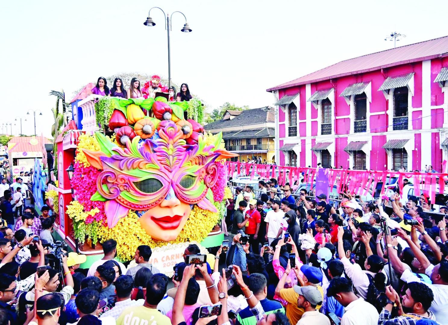 महोत्सव साजरे करताना हवे नियमांचे भान