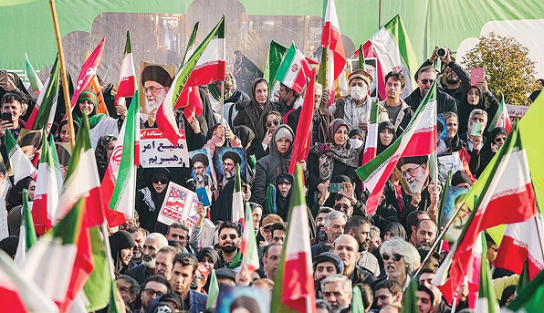 क्रांती, क्रूरता आणि मृत्युदंडाचा थरार