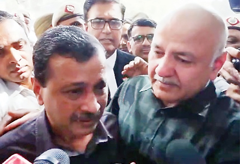 दिल्लीतील कथित मद्य घोटाळ्यातून केजरीवाल, सिसोदिया निर्दोष
