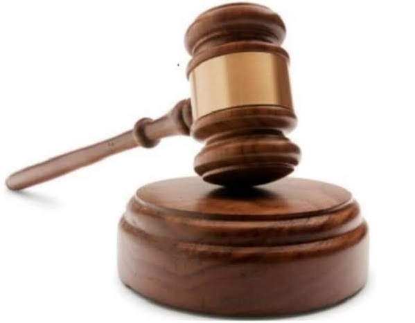 प्रसूतीनंतर महिलेच्या मृत्यू प्रकरणात डॉक्टर दाम्पत्यांवरील गुन्हा रद्द