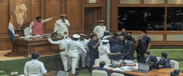 आचारसंहितेचा ‘आधार’!