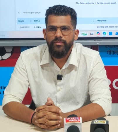 वीरेश बोरकरांकडून सभापतींविरोधात हक्कभंगाची नोटीस