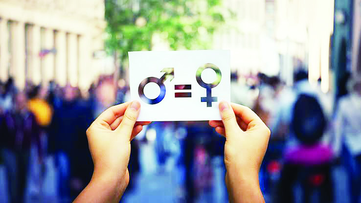 स्त्रियांचे हक्क:  नियंत्रणातून स्वातंत्र्याकडे वाटचाल