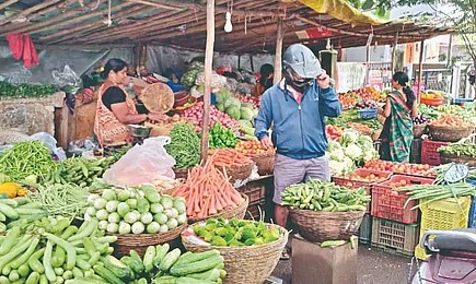 बेळगाव एपीएमसीमध्ये भाजीपाल्याचे दर कोसळले