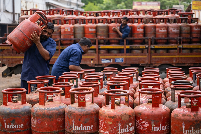 गोव्यात दर दिवशी १० हजार घरगुती सिलिंडरचा पुरवठा!