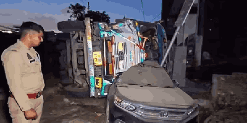 बिहारमध्ये भीषण रस्ते अपघात; १३ जणांचा मृत्यू, तर ३०हून अधिक गंभीर जखमी