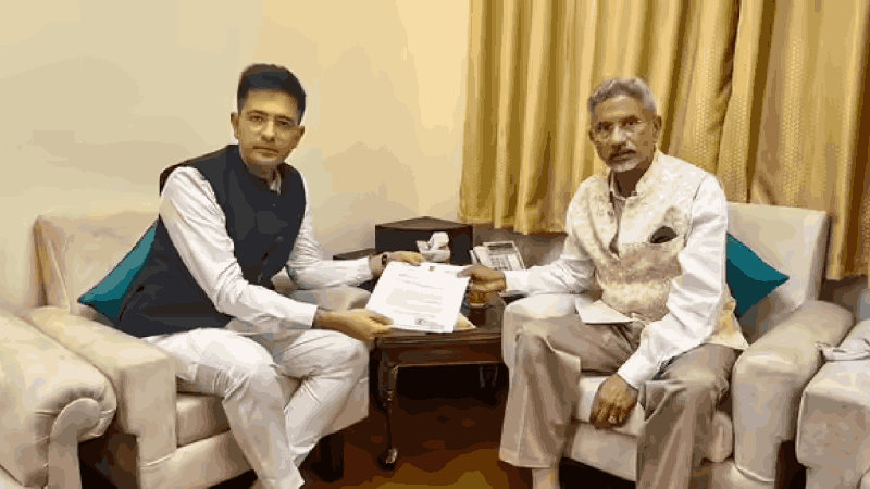 ‘आप’मध्ये मोठी फूट : राघव चढ्ढा यांचा राजीनामा; राज्यसभेतील ७ खासदार भाजपमध्ये जाणार